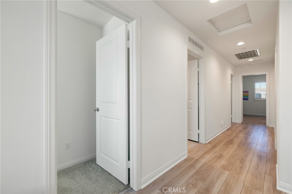 https://media.crmls.org/medias/5cae1219-ca8d-45db-a4e0-96ec6a6e040d.jpg?preset=X-Large