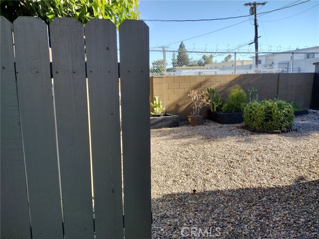 Detail Gallery Image 19 of 29 For 8811 Canoga Ave #120,  Canoga Park,  CA 91304 - 2 Beds | 1 Baths