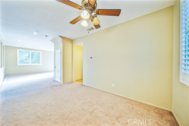 Detail Gallery Image 14 of 44 For 5569 Spur Ct, Fontana,  CA 92336 - 4 Beds | 2/1 Baths