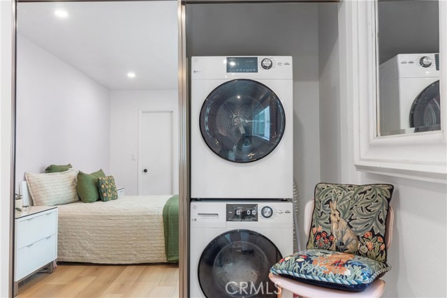 304 Larkspur Avenue, Corona del Mar CA: https://media.crmls.org/medias/5cb030ba-06db-47d6-90d2-02317aab7dd5.jpg
