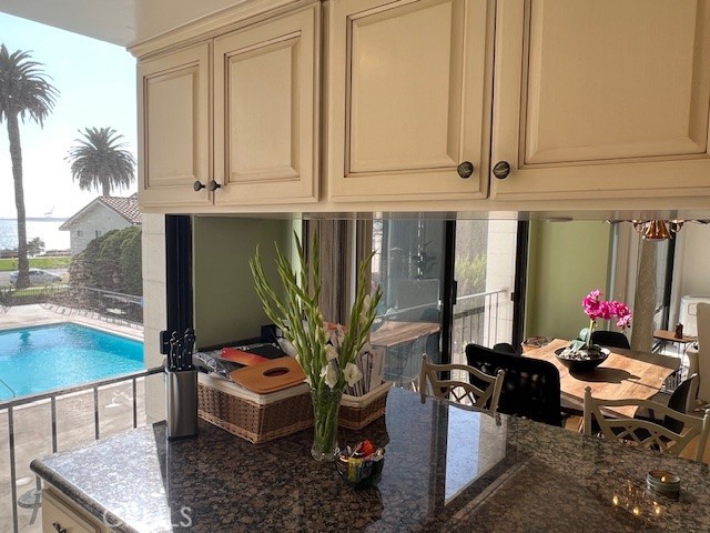 Detail Gallery Image 19 of 44 For 2601 E Ocean #205,  Long Beach,  CA 90803 - 3 Beds | 2 Baths