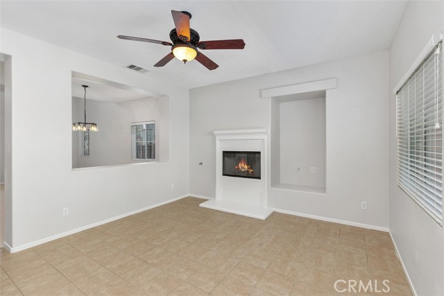 Detail Gallery Image 10 of 42 For 35700 Emily, Murrieta,  CA 92563 - 3 Beds | 2/1 Baths
