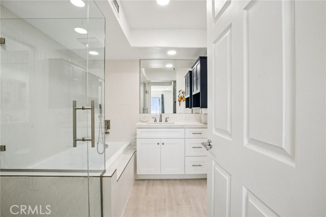 200 Pacific Coast, Huntington Beach CA: https://media.crmls.org/medias/5cb0d2d2-1244-4123-807a-27da73767467.jpg