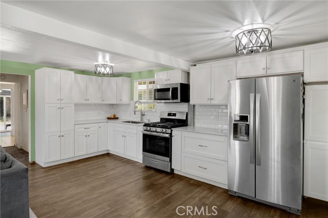 1003 Stevenson Street, Colton CA: https://media.crmls.org/medias/5cb11586-dddd-448c-9df3-7afca39c2191.jpg