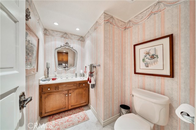 Detail Gallery Image 16 of 34 For 5504 E Crest De Ville Ave, Orange,  CA 92867 - 3 Beds | 2/1 Baths