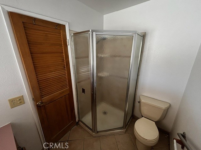 https://media.crmls.org/medias/5cb1cdfc-3abe-4e84-9c76-5a418b05f61e.jpg?preset=X-Large