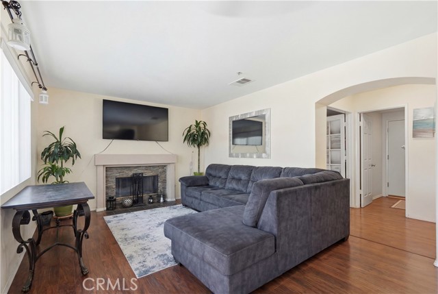 Detail Gallery Image 13 of 31 For 25970 Jumano, Moreno Valley,  CA 92551 - 4 Beds | 3 Baths