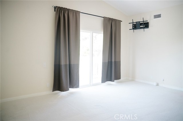 MLS #OC25248538 image #23