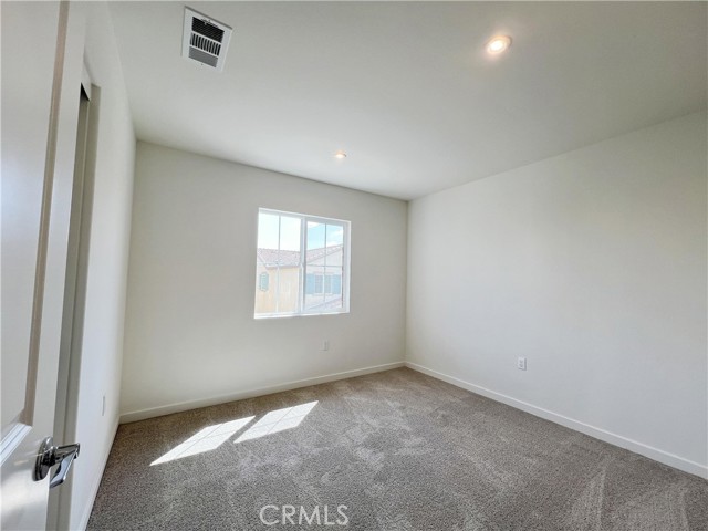 Detail Gallery Image 21 of 31 For 16068 Olivas Ln, Fontana,  CA 92336 - 4 Beds | 2/1 Baths