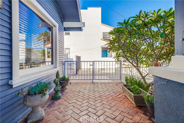Detail Gallery Image 10 of 74 For 2815 E 5th St, Long Beach,  CA 90814 - 3 Beds | 2 Baths