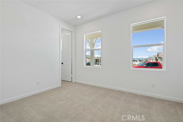 Detail Gallery Image 4 of 10 For 44546 Tahoe Way, Lancaster,  CA 93536 - 3 Beds | 2 Baths