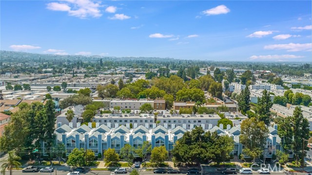 Detail Gallery Image 32 of 33 For 5835 Etiwanda Ave, Tarzana,  CA 91356 - 2 Beds | 2/1 Baths