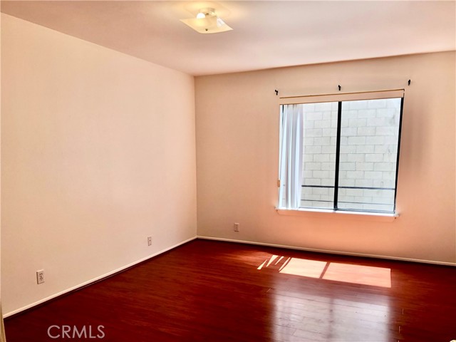 Detail Gallery Image 15 of 20 For 2121 Beloit Ave #205,  Los Angeles,  CA 90025 - 2 Beds | 2 Baths