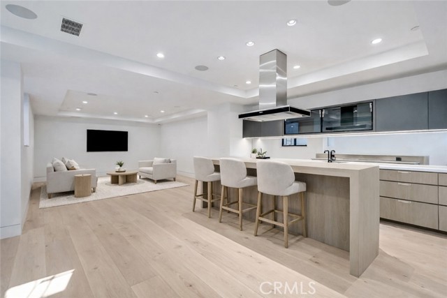 Detail Gallery Image 31 of 47 For 2016 Ocean, Manhattan Beach,  CA 90266 - 5 Beds | 5/2 Baths