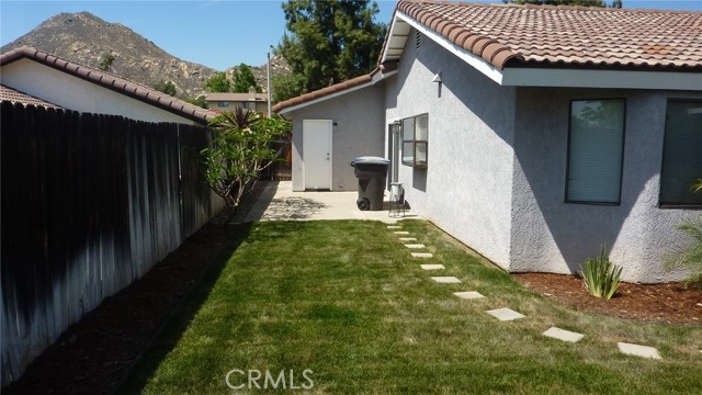 284 Celeste Drive, Riverside CA: https://media.crmls.org/medias/5cb448f0-2ac1-4fd7-9cf9-c0bdedd43df9.jpg