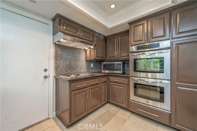 Detail Gallery Image 12 of 43 For 15305 Moulins Cir, Irvine,  CA 92604 - 4 Beds | 2/1 Baths