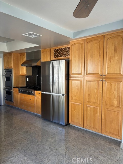 Detail Gallery Image 7 of 17 For 4635 Nomad, Woodland Hills,  CA 91364 - 4 Beds | 3 Baths