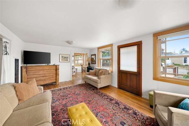 595 Driftwood Street, Morro Bay CA: https://media.crmls.org/medias/5cb6f438-da11-4594-95db-c99915fd06e8.jpg