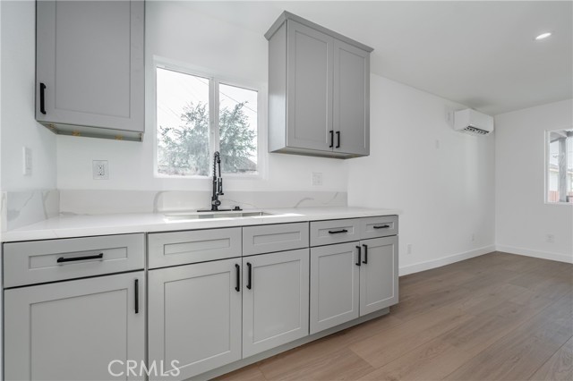 3818 Crawford Street, Los Angeles CA: https://media.crmls.org/medias/5cb777cb-92c4-4143-bcad-b78db07387c8.jpg
