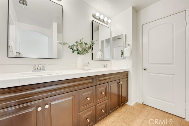 Detail Gallery Image 18 of 29 For 94 Hedge Bloom, Irvine,  CA 92618 - 3 Beds | 2/1 Baths
