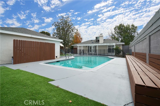 Detail Gallery Image 22 of 24 For 23251 Hamlin St, West Hills,  CA 91307 - 4 Beds | 2 Baths