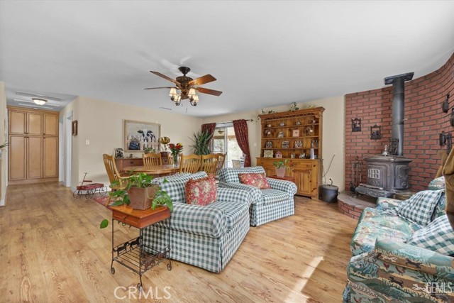 21564 Pine Tree Road, Caliente CA: https://media.crmls.org/medias/5cb81d99-b5d2-4ec7-9666-d7c8973e5dc7.jpg