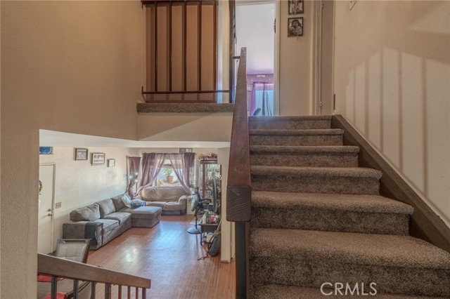 574 E Skylark Drive, Ontario CA: https://media.crmls.org/medias/5cb85405-6389-418c-b6fe-afccdf5c1bf2.jpg