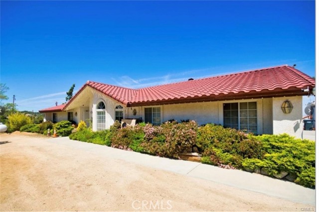 Detail Gallery Image 1 of 1 For 3010 Silver Ridge Dr, Pinon Hills,  CA 92372 - 3 Beds | 3 Baths