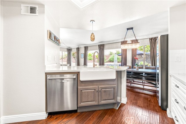 18972 Singingwood Circle, Trabuco Canyon CA: https://media.crmls.org/medias/5cb90317-0e97-4952-b332-fb2354fd70e3.jpg