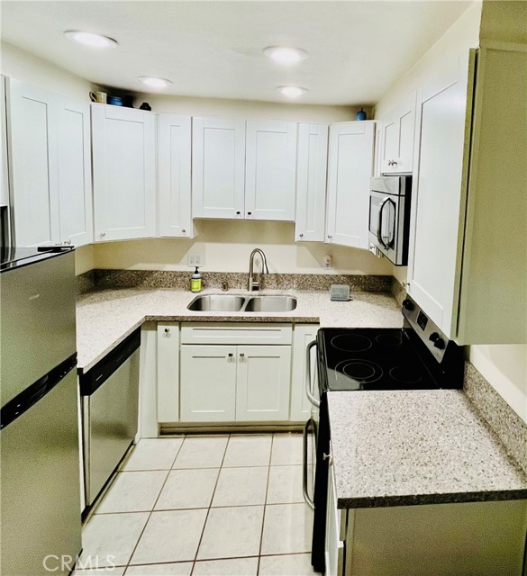 Detail Gallery Image 11 of 34 For 2510 Torrey Pines Rd #213,  La Jolla,  CA 92037 - 1 Beds | 1 Baths