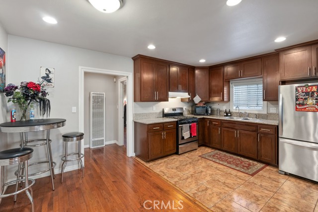 1417 W Gage Avenue, Los Angeles CA: https://media.crmls.org/medias/5cb91803-116a-4c3c-9b29-ed293c7a5f10.jpg