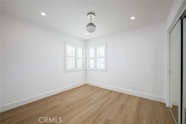 270 Cecil Place, Costa Mesa CA: https://media.crmls.org/medias/5cb91f3e-aace-4f4f-b6da-b2f979019ea4.jpg