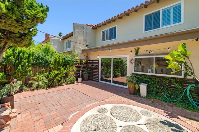 2214 Vista Hogar, Newport Beach CA: https://media.crmls.org/medias/5cb9443f-569d-4030-84af-d72f949ff045.jpg