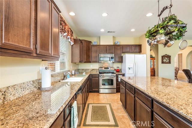 Detail Gallery Image 12 of 33 For 31058 Ensemble Dr, Menifee,  CA 92584 - 4 Beds | 2 Baths