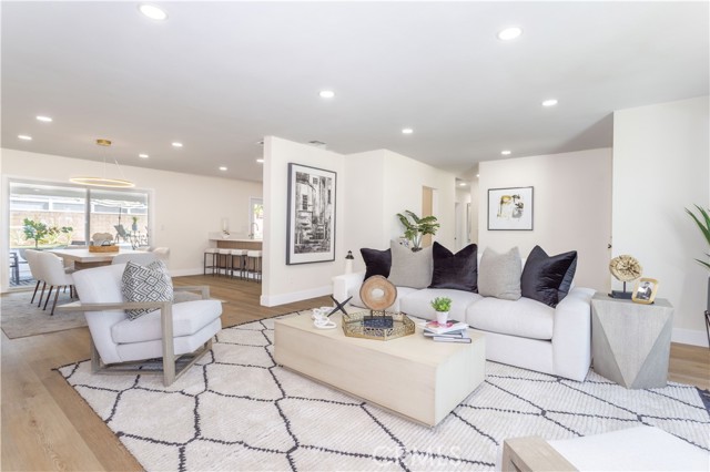 20611 Devonshire Street, Chatsworth CA: https://media.crmls.org/medias/5cba471d-a780-44e8-8cf9-1088c7c4e3b5.jpg