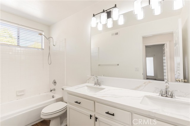 1145 Sea Larke Drive, Fallbrook CA: https://media.crmls.org/medias/5cbaf5e8-b49f-437a-8bbc-77a81cf23025.jpg