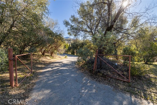 Detail Gallery Image 4 of 61 For 33030 Road 233, North Fork,  CA 93643 - 3 Beds | 2 Baths