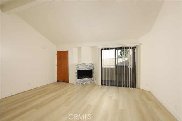 13825 Beaver Street, 9 photo 2