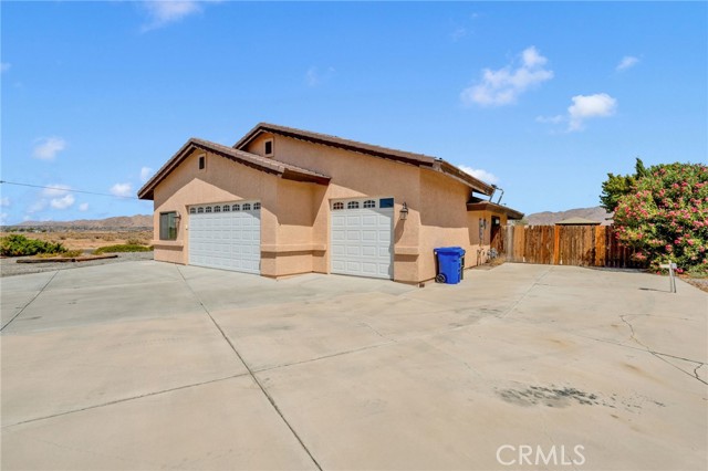 Detail Gallery Image 4 of 43 For 14499 Mirada Pl, Apple Valley,  CA 92307 - 4 Beds | 2 Baths