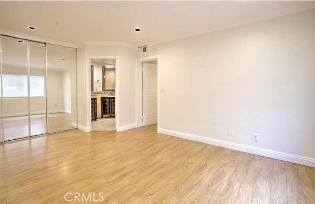 Detail Gallery Image 18 of 27 For 10645 Wilshire Bld #201,  Los Angeles,  CA 90024 - 2 Beds | 2 Baths