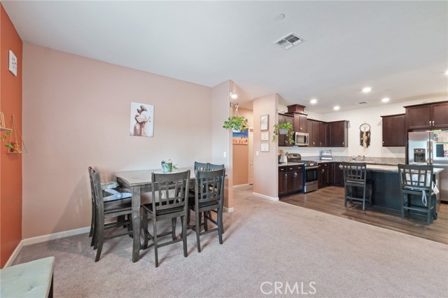 2082 Posa Chanet Boulevard, Coalinga CA: https://media.crmls.org/medias/5cbc1d30-82db-443f-957e-8d7aa10e3e42.jpg