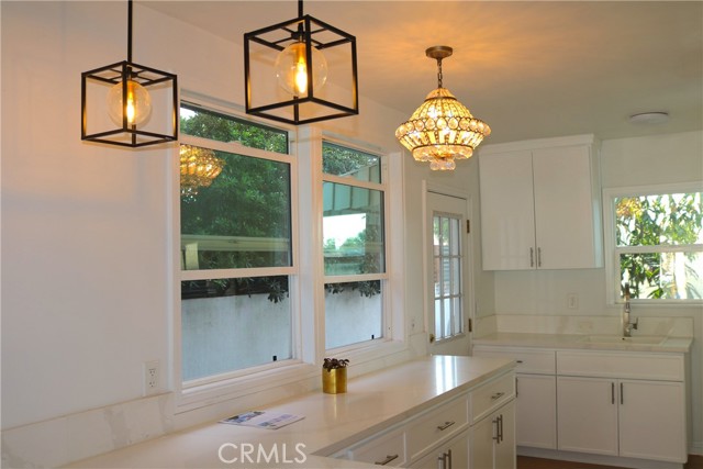 Detail Gallery Image 6 of 19 For 6454 Baird, Reseda,  CA 91335 - 4 Beds | 2/1 Baths