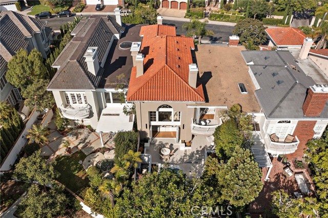 48 Belcourt Drive, Newport Beach CA: https://media.crmls.org/medias/5cbf3f03-49ae-4d46-b03f-505db24626a7.jpg