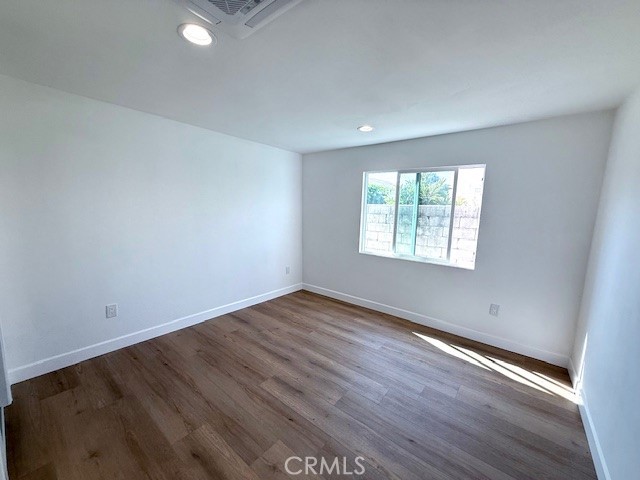 https://media.crmls.org/medias/5cc01f5a-f132-4187-9757-bbe1a32fb8cb.jpg?preset=X-Large