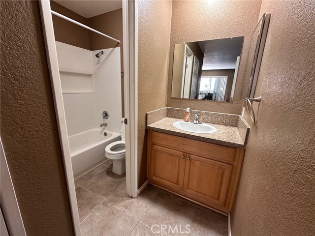 Detail Gallery Image 7 of 7 For 16772 Sims Ln #B,  Huntington Beach,  CA 92649 - 2 Beds | 2 Baths