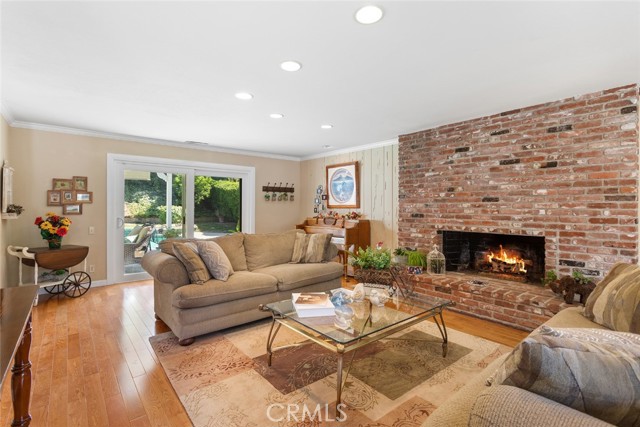 22666 Margarita Drive, Woodland Hills CA: https://media.crmls.org/medias/5cc1f366-1c4a-4a5f-bcd5-8b24b8effdae.jpg