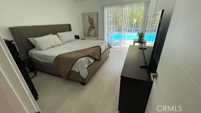 5357 Ellenvale Avenue, Woodland Hills CA: https://media.crmls.org/medias/5cc20338-5e3c-4f9d-93b7-4c6499c1a173.jpg