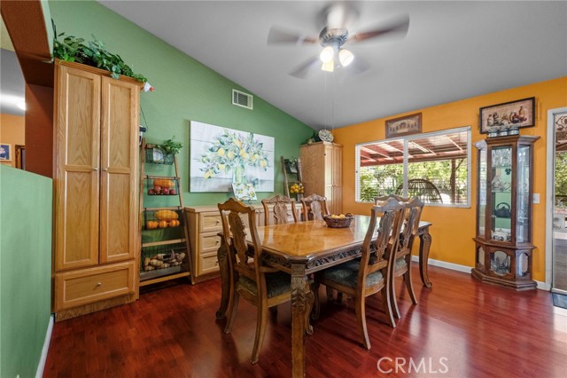 Detail Gallery Image 18 of 55 For 15070 Spring, Fontana,  CA 92335 - 5 Beds | 2 Baths