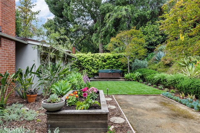 Detail Gallery Image 26 of 29 For 435 Paulette Pl, La Canada Flintridge,  CA 91011 - 3 Beds | 2 Baths