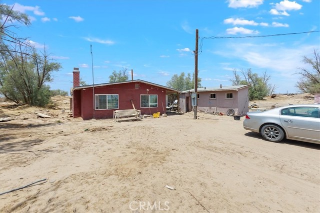 Detail Gallery Image 2 of 27 For 32900 Dune Road., Newberry Springs,  CA 92365 - 3 Beds | 2 Baths